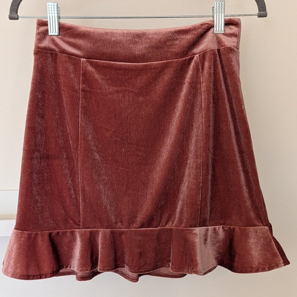 NWT Forever 21 Women's Short Velour Skirt Sweet Ruffle Mauve Rose Pink Size M